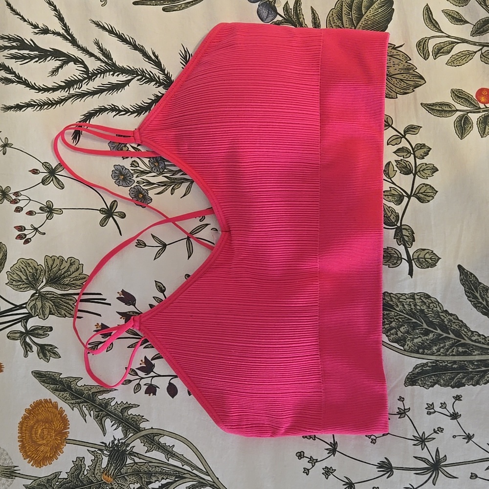 Fornia Sports or Yoga Bra in HOT PINK. L/XL. Adjustable Straps.  EUC